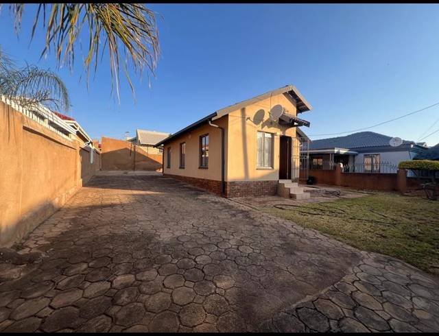 3 BEDROOM HOUSE FOR SALE IN MORULA VIEW